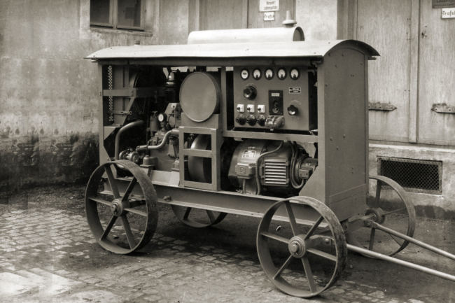 Junkers 1 HK 65 fahrbare Lichtzentrale (Düsenseite)