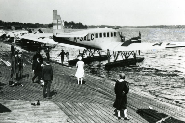 Junkers G 24 K-SALC "Suomi" im Flughafen von Helsingfors